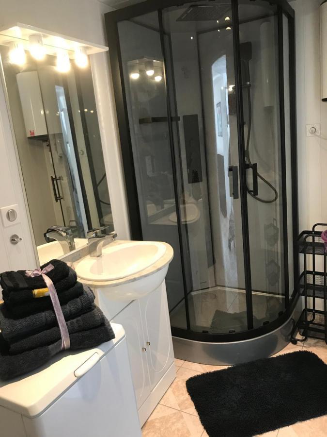 Charmant Studio Meuble Montignac-Charente المظهر الخارجي الصورة