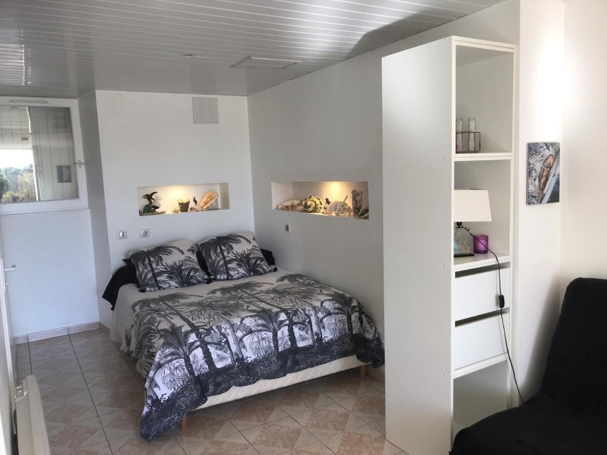 Charmant Studio Meuble Montignac-Charente المظهر الخارجي الصورة