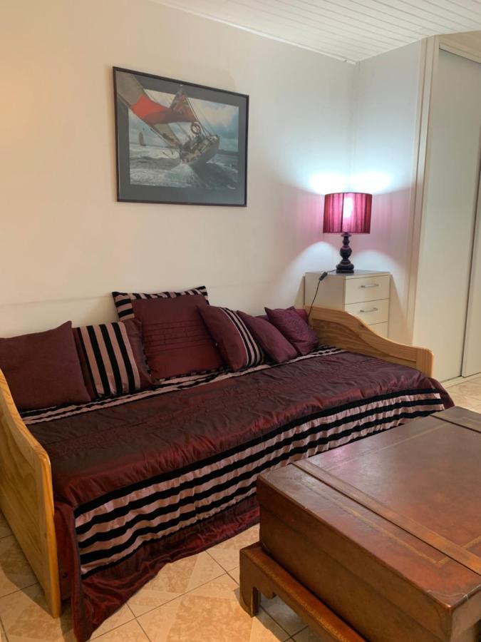 Charmant Studio Meuble Montignac-Charente المظهر الخارجي الصورة